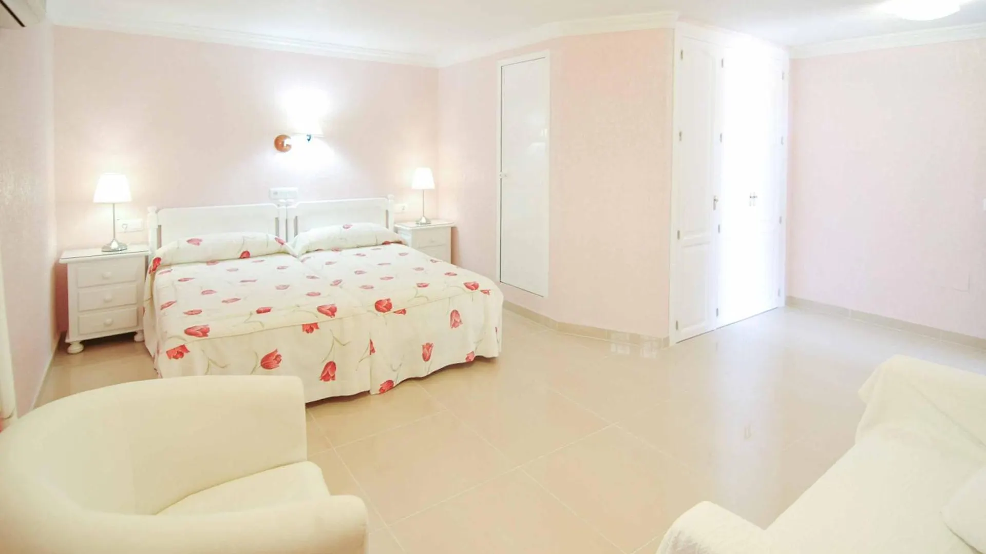 Villa Nerja Angeles 0*,