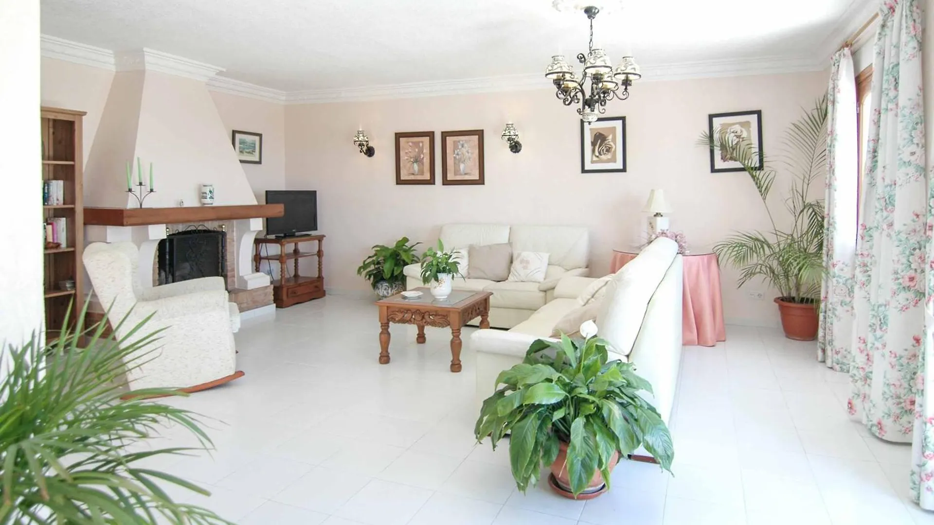 Villa Nerja Angeles 0*,